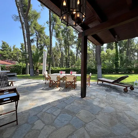 Lavender By Halu!, With Outdoor Ping Pong Area Willa